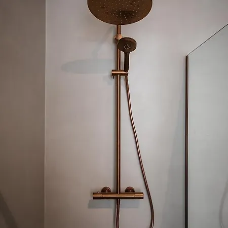 Ostinato ホテル